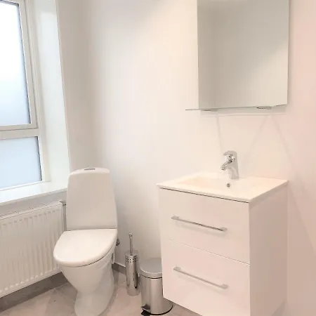 Spacious In The Heart Of Apartment *