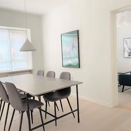 Spacious In The Heart Of Apartment