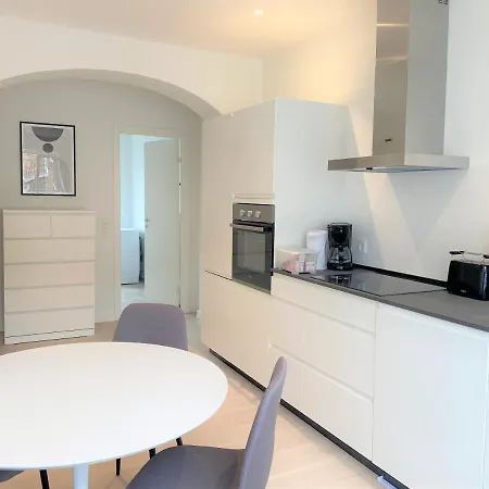 Spacious In The Heart Of Apartment *